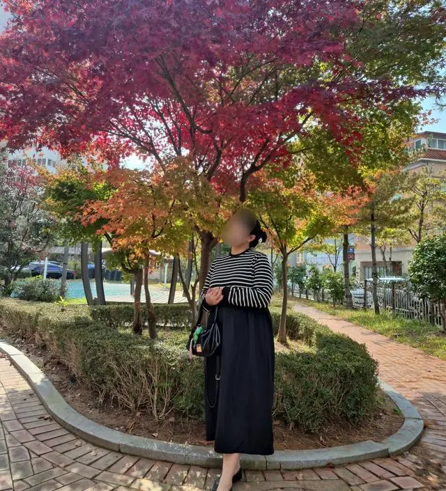 임신하고 열이 많아 두툼한 옷보다는 가벼우면서 예쁜걸 찾는데
