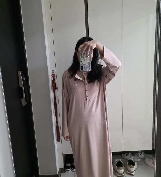 오 생각보다 이뻐요 도톰해서 따뜻하구요 158린데 종아리 좀 넘어서ㅜ까지 오는 것같아