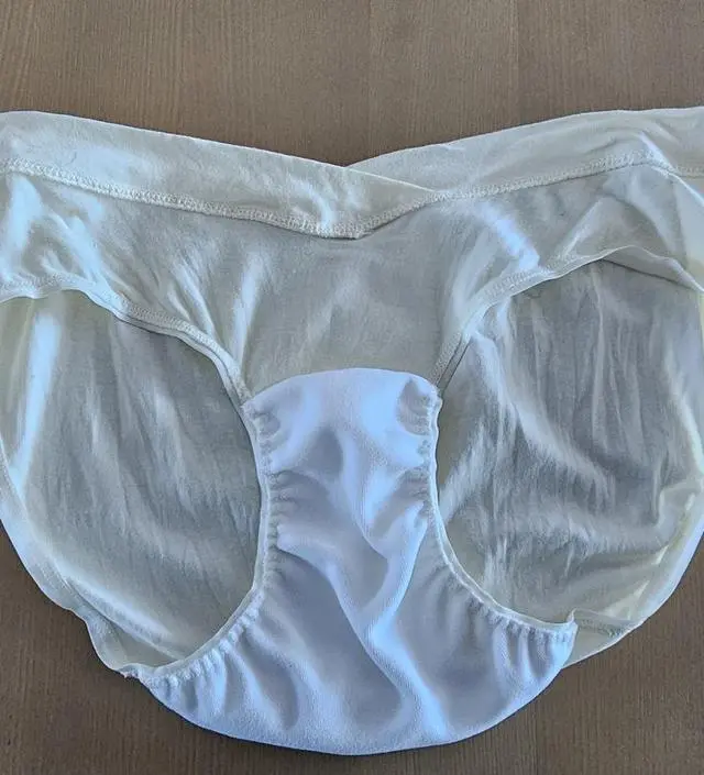 작년에 한세트 구매해서 입어보고 이번에 한세트 재구매합니다. 허리라인에 고무줄이 없