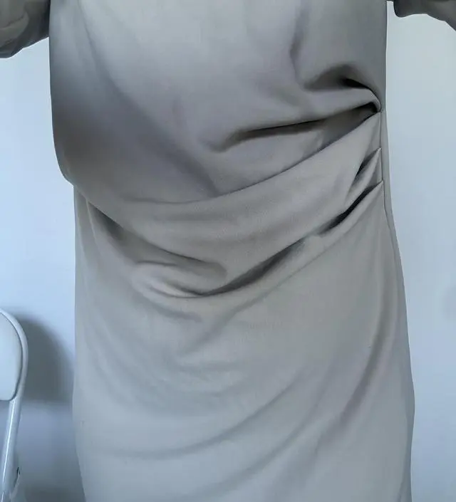 배가 별로 안나왔음땐 셔링부분이 어색하고 부해보였는데
