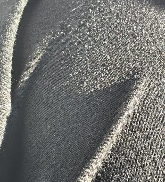 편해요. 근데 재질이 좋은 재질이 아니라서 하루만에 가랑이 사이에 보풀 일어납니다. 