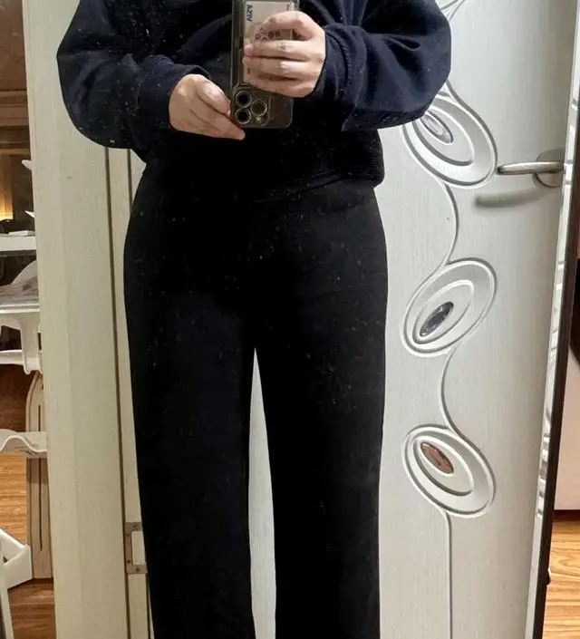 요즘 너무 추워졌는데 원피스 입기 힘들어서 구입했어요!
