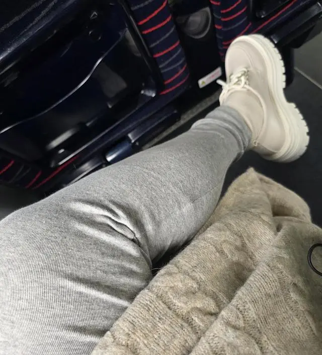 잘 늘어나고 쪼임도 없어요 그리고 생각했던거 보다 따뜻해요