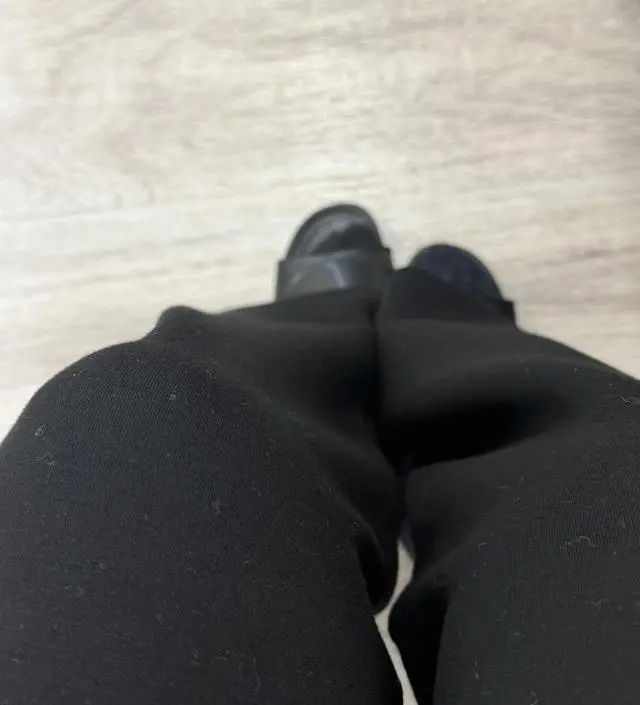 20주 넘으니 배가 눈에띄게나오고 기존 바지는 조금 배가 불편해서 구매해봤어요 넉넉하