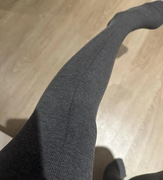 입으려고 뜯었는데 올 나가 있네요ㅠㅠ 
