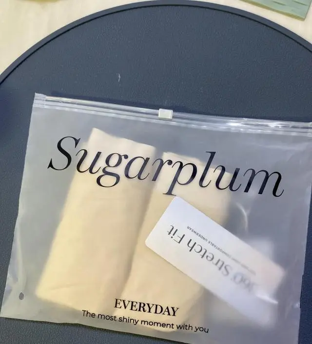 여러 제품 중 고민 끝에 샀습니다. 몸에 불편감이나 조임이 전혀 없어요~   앞으로 배나