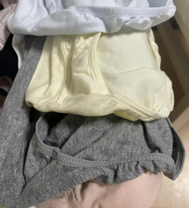 9주됏는데 먹덧이라 맘놓고 먹어서 살이 많이쪗어요ㅠ 기존에 속옷이 타이트한거같아서