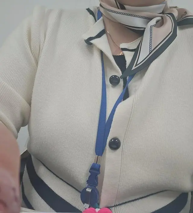 요거랑 비슷한 가디건원피스셋 블랙 구매해서 이상품은 아이보리로 구매햇어요.
