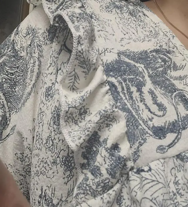 반팔잘입었고 긴팔나와서 구매햇는데 역시편하네요.
