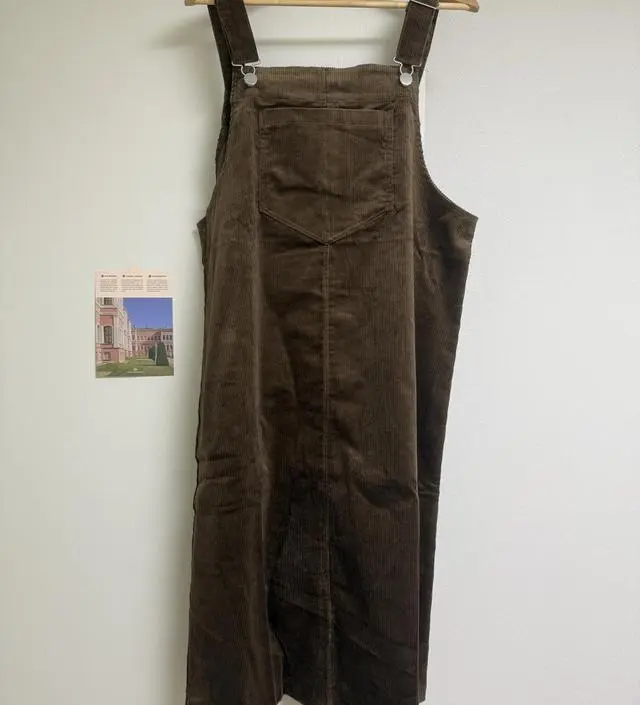 잘 입고 있어요. 좀 더 추워지면 안에 레깅스 신고 입으면 좋을것 같구요. 통이 넉넉해