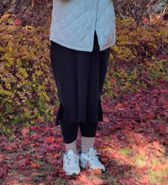 제 키랑 몸무게에 사이즈 딱이예요! 다른 곳에서 레깅스 하나 먼저 샀었는데 배가 엄청