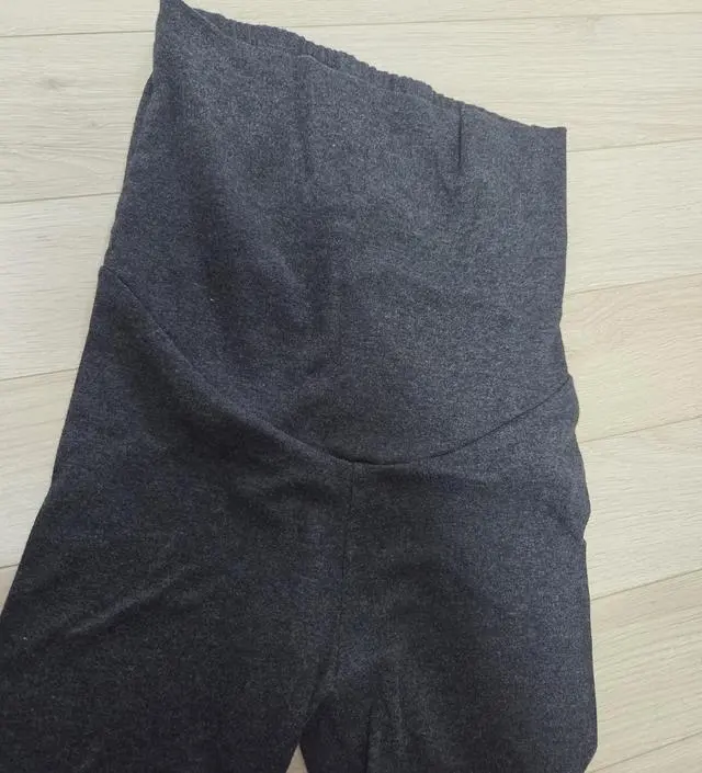 적당한 두께, 적당한 길이라 편하게 잘 입고 있어요.