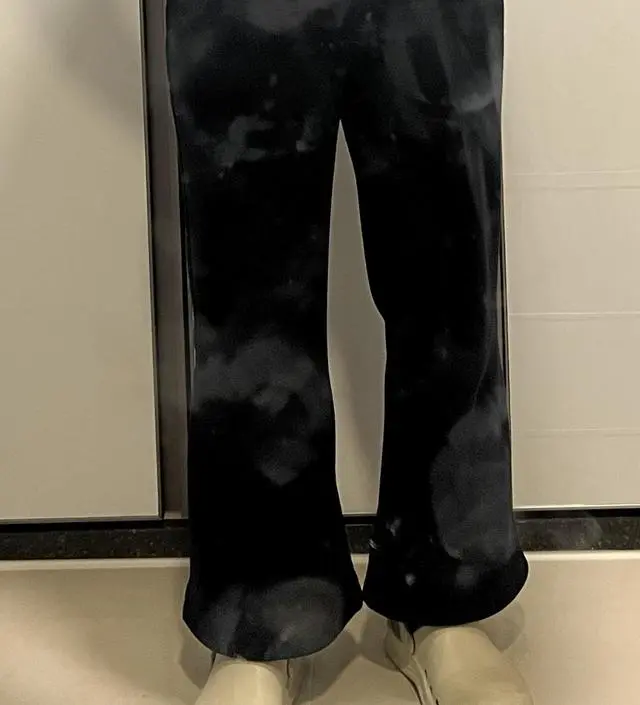 생각보다는 얇긴해요. 골덴밍크 수준처럼 두껍진 않지만
