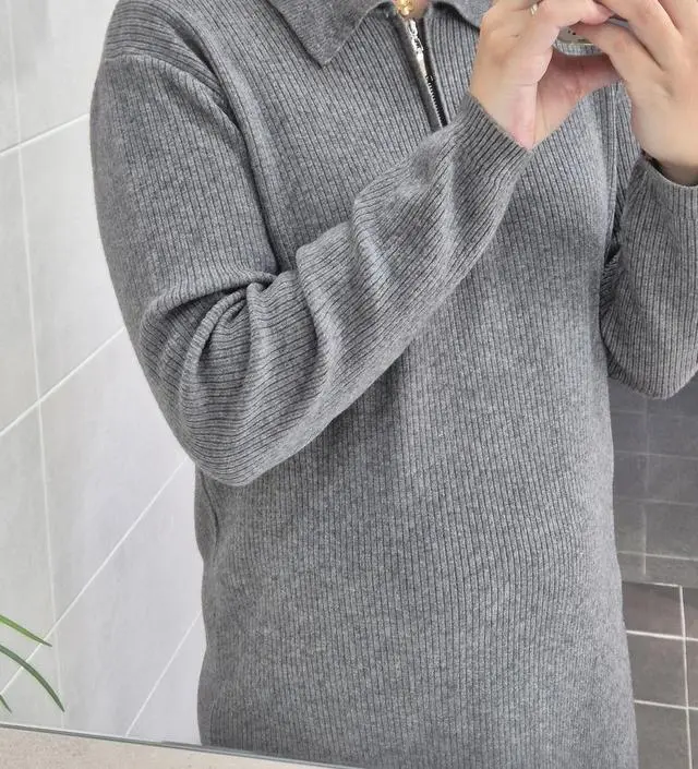 옷감이 부드러워서 입을때마다 좋아요 잘 늘어나고 편하고 핏도 예뻐서 잘 입고 있어요