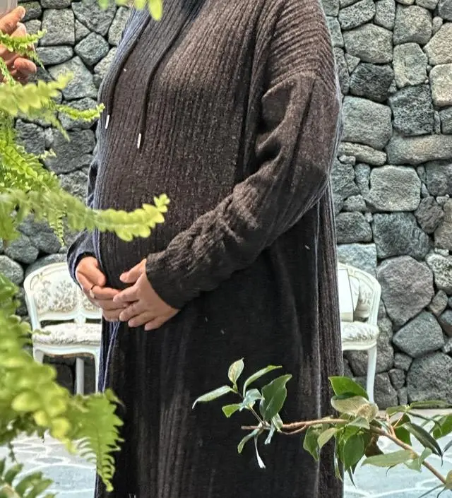 너무 맘에 들어요! 반목을 좋아해서 사봤는데 배도 조이지 않으면서 착 감겨요. 크림, 