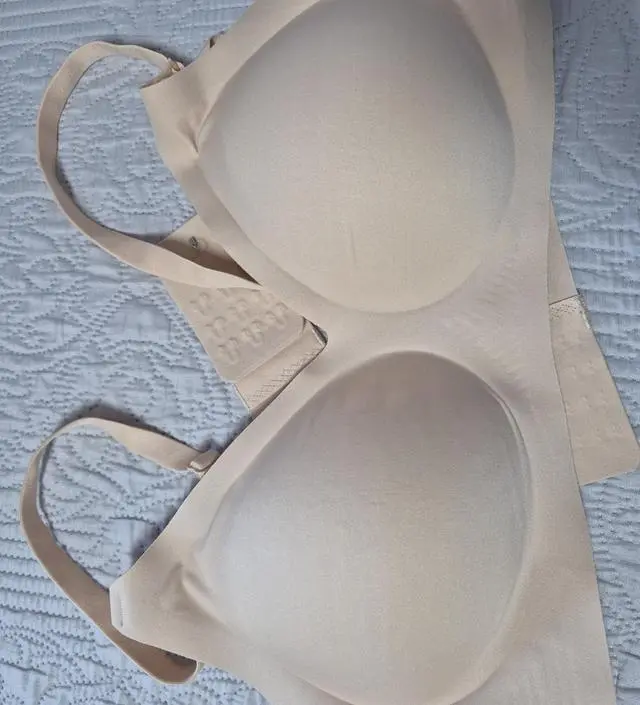 원래 입던 속옷이 어느날 갑자기 불편해져서 급히 주문했어요. 쉐입도 잡아주고 엑스트