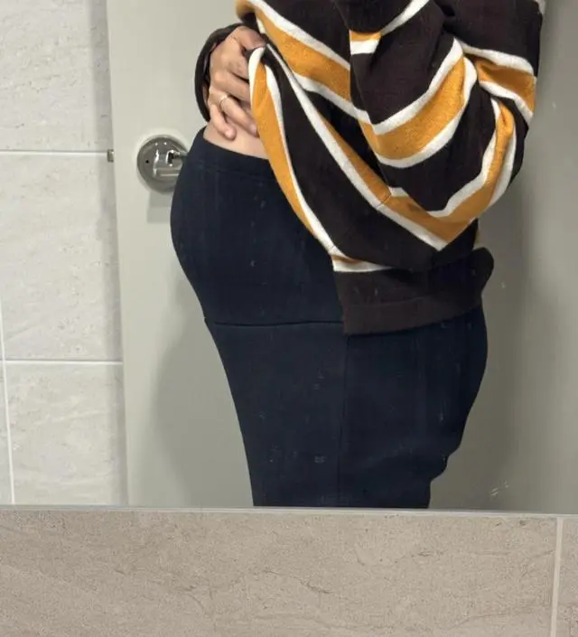 키 164인데 바지끝 끌리는거 싫어해서 키작맘샀는데 쵸오오오금 아쉽지만 딱입니다 ㅎㅎ