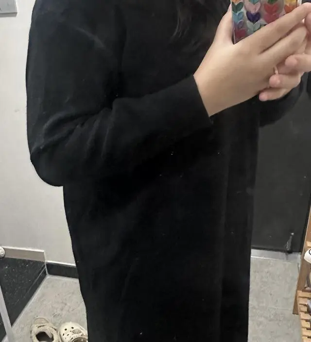 산것중에 가장맘에드는 원피스! 기모레깅스랑 입어도 정전기없고 얇은데 따뜻해서 좋아