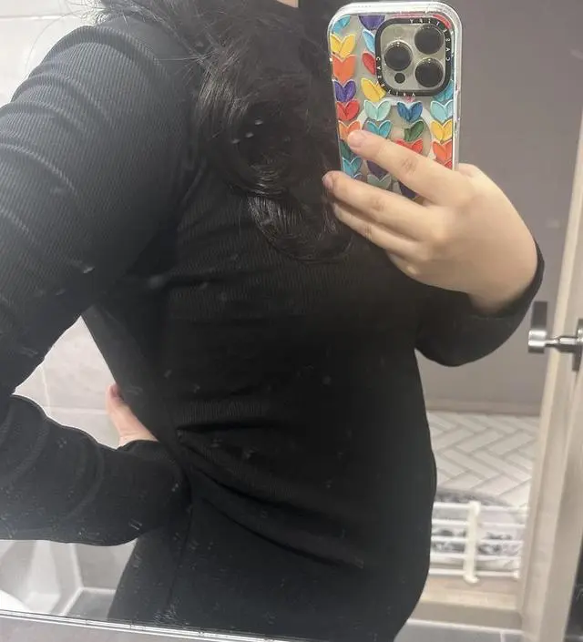 따뜻하고 스판기 좋아서 배있는곳이나 팔부분 편해요. 목있는곳은 쫌 여유있는거 좋아하