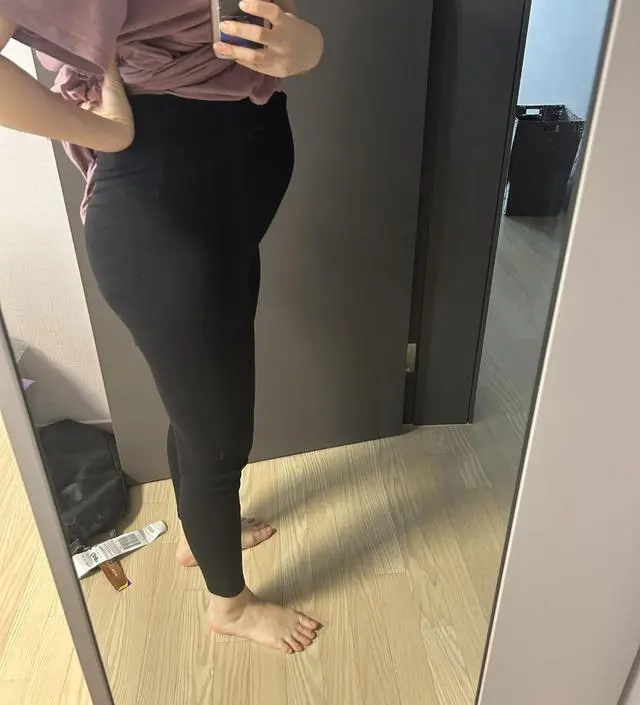 진짜 편해요 평소 생각하는 쫀쫀한 스판끼 넘쳐나는 그런 운동용 레깅스가 아니라 집에