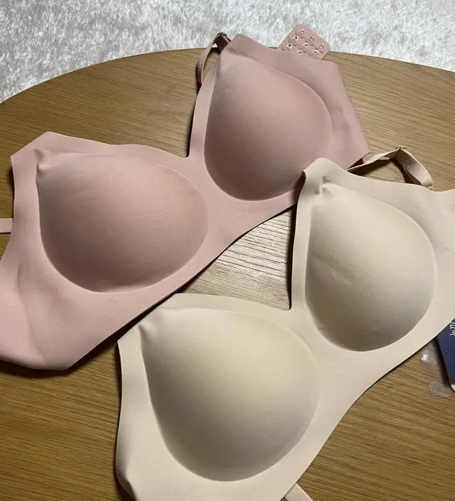 엑스라지는 살짝 여유가 있는데 아기 낳으면 수유할때 가슴이 커진다고 해서 한개는 엑