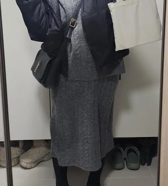 너무 예쁘네요~~~° 요녀석도 고무줄이 조금 짱짱한 편이라 일 다닐때는 조금 힘들거 같