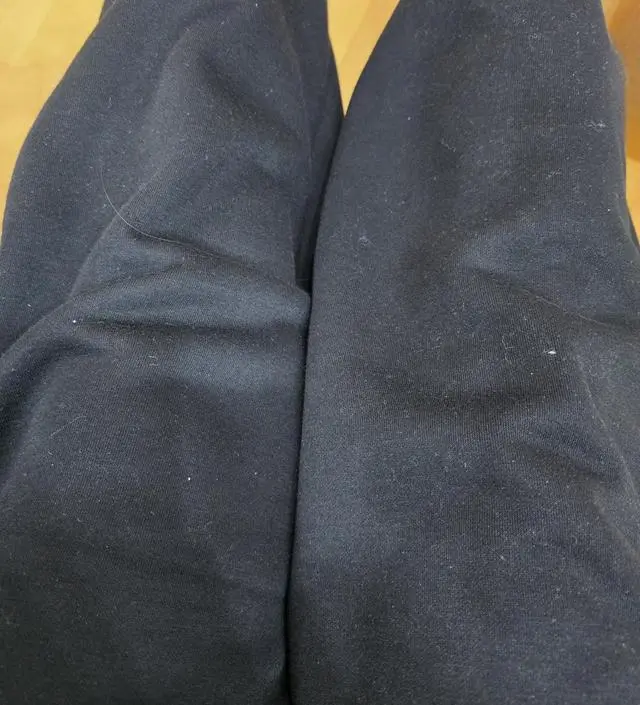 블랙인데 구매옵션엔 왜 크림으로 나오는건지 모르겠네요..
