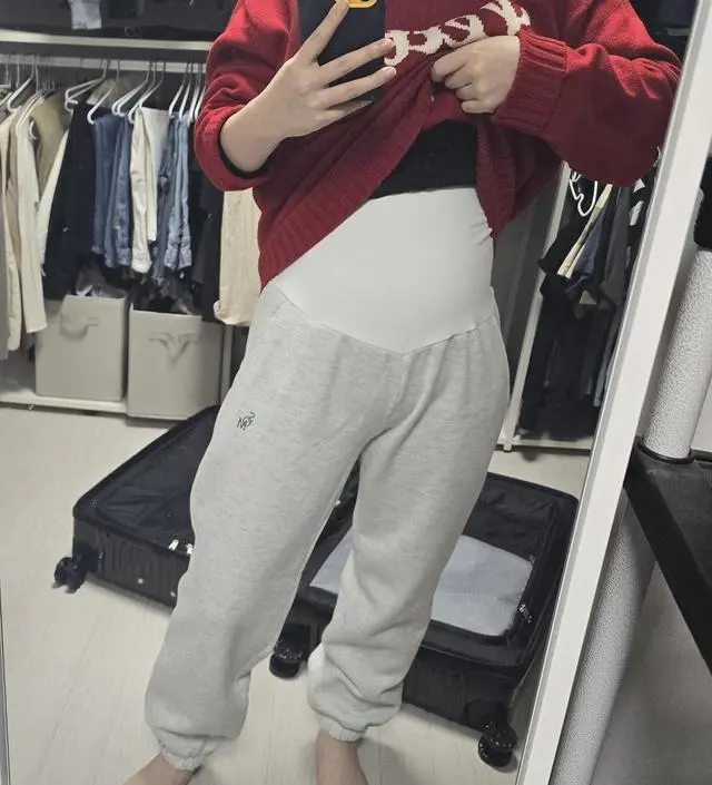 따땃하니 좋아요~ 옷이 귀여워서 겨울에 잘 입을듯합니다