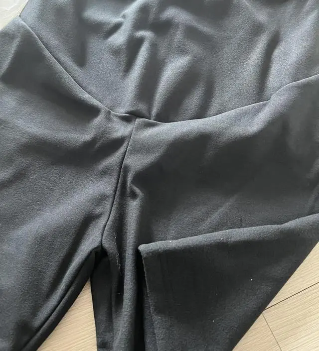 스타킹은 배가 조일거같아서 니삭스랑 같이 구매해보았는데 너무너무 따뜻하고 편하네요