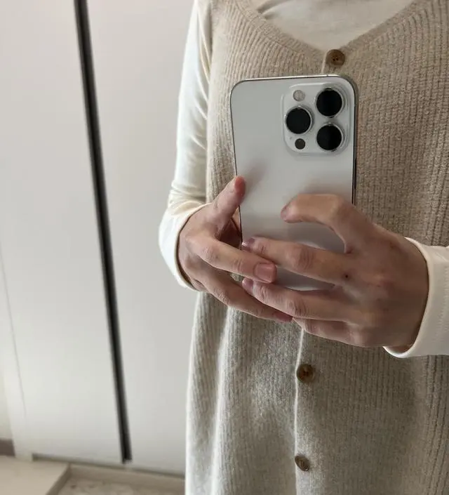 추위를 많이타서 겨울에는 목폴라를 즐겨입는데 핏도 딱좋고 따뜻해요