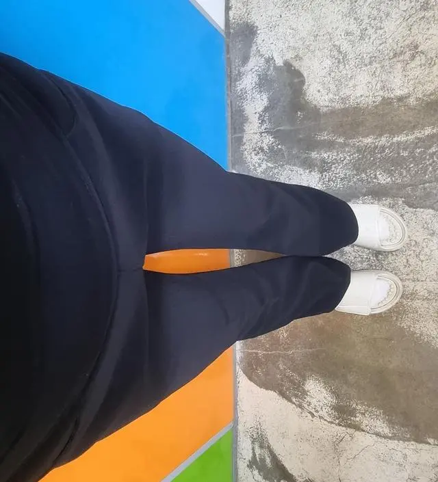 현재 12주예요~  키 165  몸무게 62 인데 엉덩이랑 허벅지는 딱 맞아서 조금 더 있으면