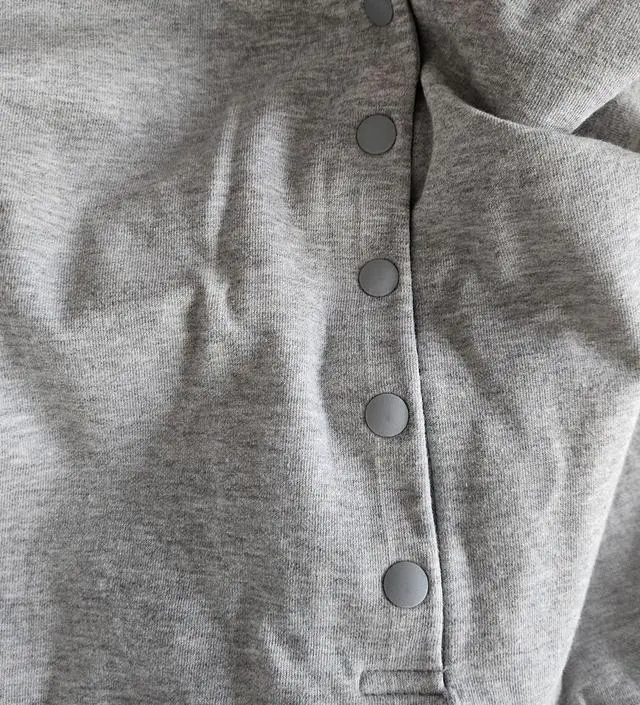 외출복으로 간편하게 걸치기 좋아요.
