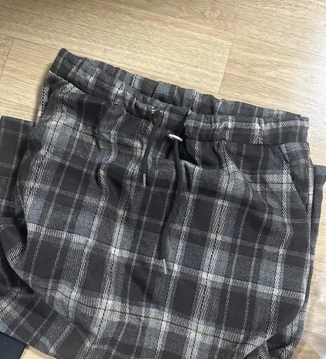 모델같은 핏은 안나오지만 편하게 입을 수 있을 것 같아요
