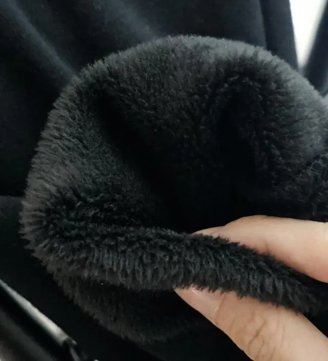 18주 몸무게 58키로인데, 넉넉하게 입는 걸 좋아해서 엑스라지 주문했고 만족합니다.
