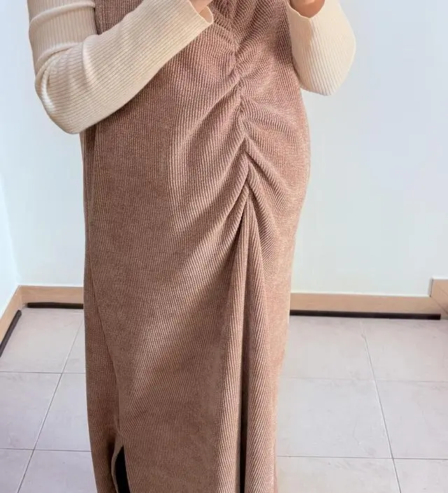 겨울 뷔스티에로 소재가 따뜻해서 좋아요
