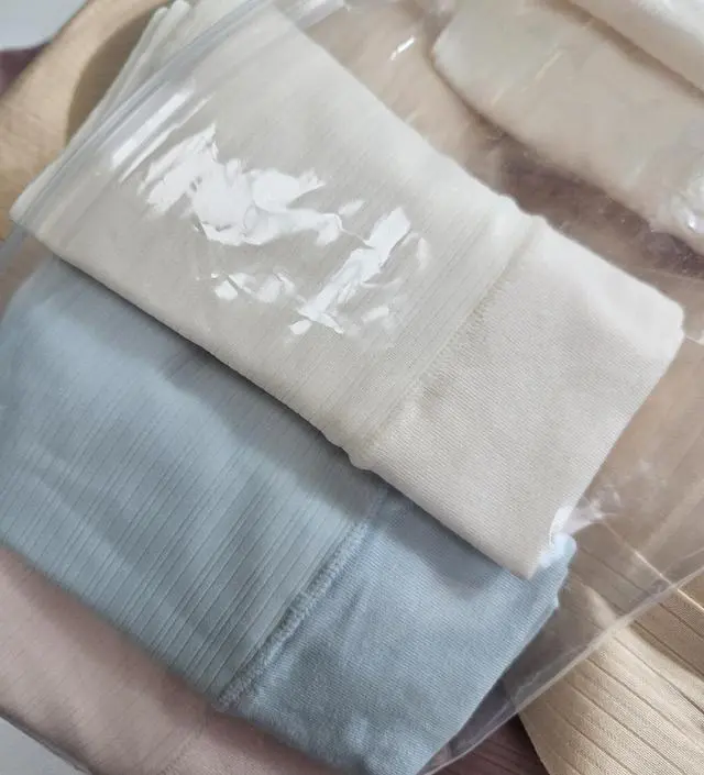 17주인데 임부팬티 이제야 사봅니다. 견디다견디다 자국이자꾸남아서 사요ㅎㅅ엄청편하