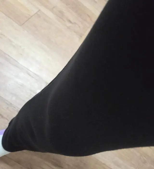 임신 중기인데 너무 배가 조여요.. 더 큰 사이주 살껄 .. 배송 밀려있어서 1-2주 배송걸