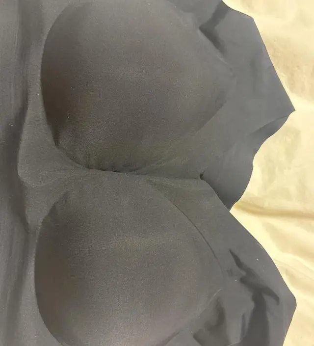 훅훅 입기 편하고 뒤에밴딩도 넓어서 진자 너무 편햐요ㅠ 