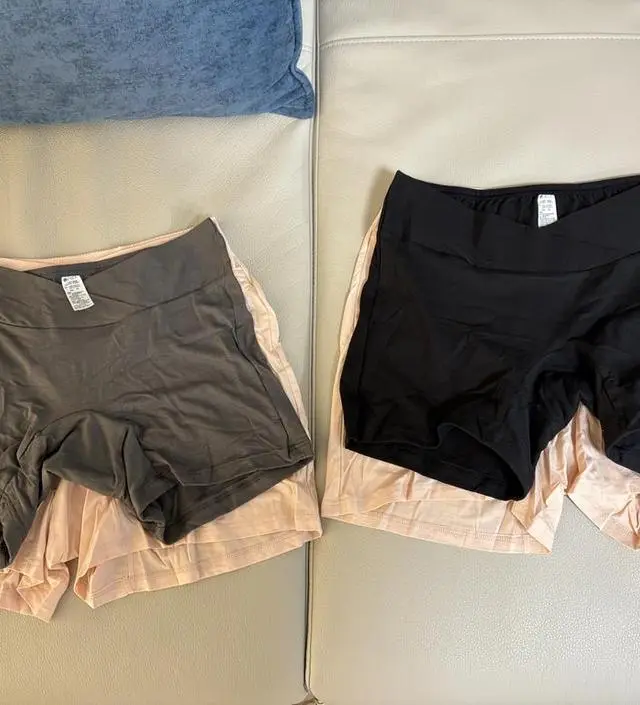 다른 사각팬티 상품 챠콜 2XL랑 스킨톤 XL와 함께 두었을 때 사이즈예요, 3XL 치고는 작