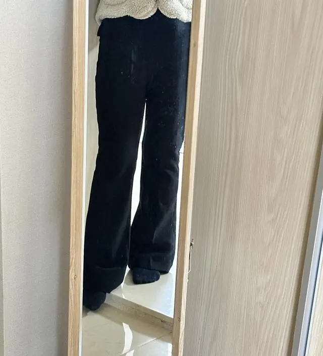 재질도 좋고 배부분 신축성도 좋아요! 다만 배 신축성있는 부분 봉제라인이 골반 아래라