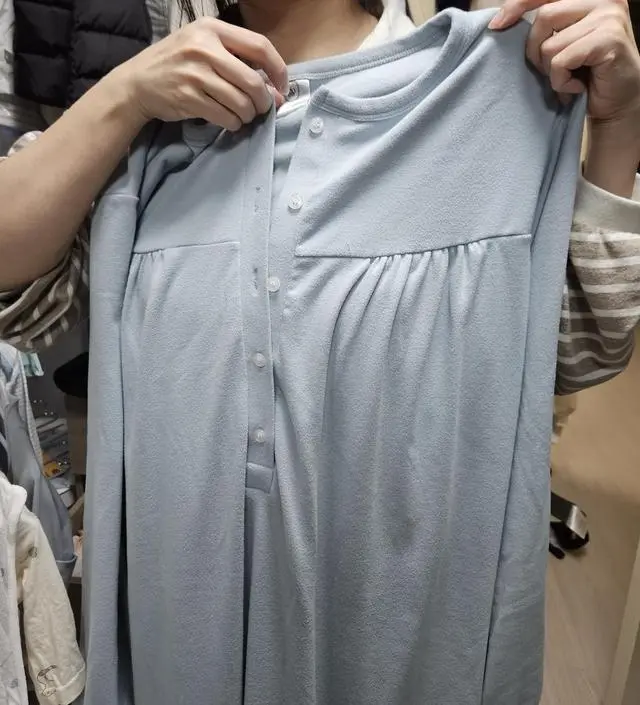 겨울 수유잠옷으로 굉장히 부드럽고 따뜻해요
