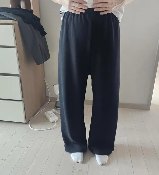 20개월 임산부에요. 착용해보니 촉감 엄청 부드럽고 허리밴드 부분도 뻗뻗하지 않고 신