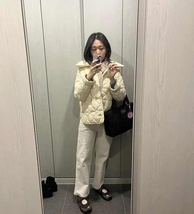 갑자기 추워지는 날씨에 가을바지는 못 입고 발열이라길래 입어봤는데 진짜로 쫌 따숩더