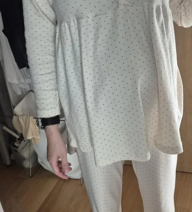 오 요즘 교복이예요 부들부들해서 너무 좋습니닷!! 🤭🤭 다른 것도 하나 사려구요 이 재