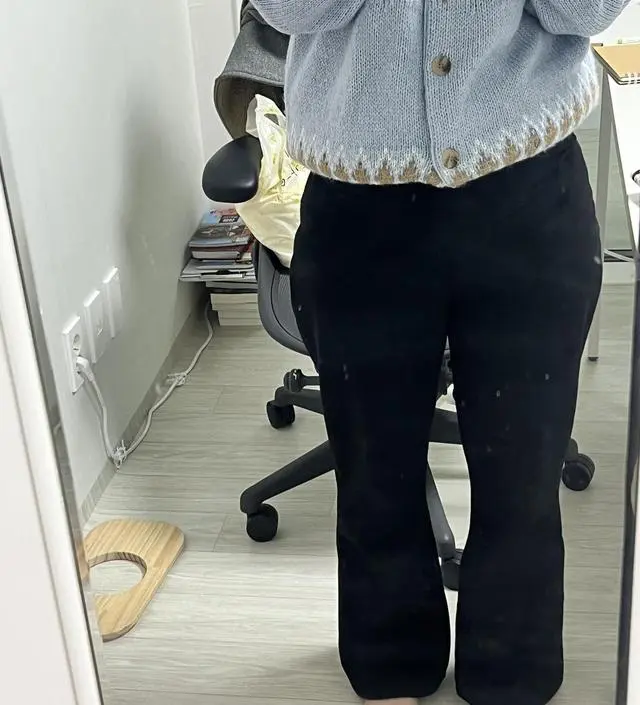 바지 너무 너무 편하고 좋아요. 둥이 21주라 엑스라지 구매했는데 딱 맞습니다! 소임은