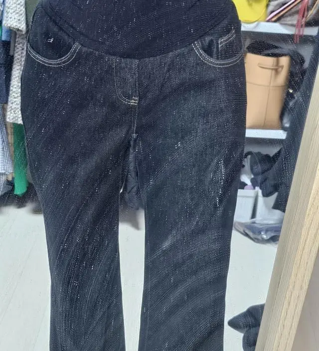 사이즈도 잘 맞고 배도 따뜻하게 감싸줘서 좋네요^^ 따뜻하게 잘 입고 다니고 있어요. 