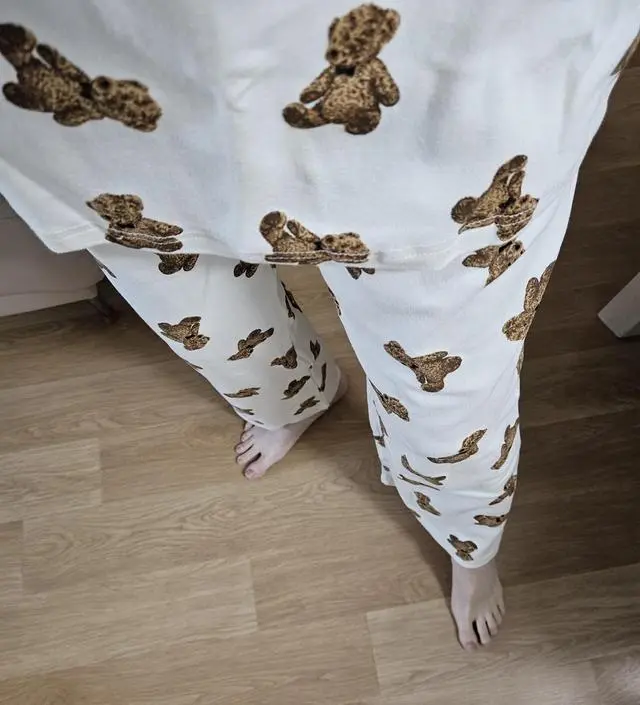 소임에서 도트 잠옷 사서 입다가 넘 편해서 이것도 주문했어요 얘도 도톰하니 따숩고 편