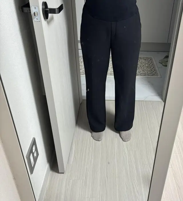 16주정도 지나니까 배가 묘하게 찡겨서 첫 임부바지로 골랐어요
