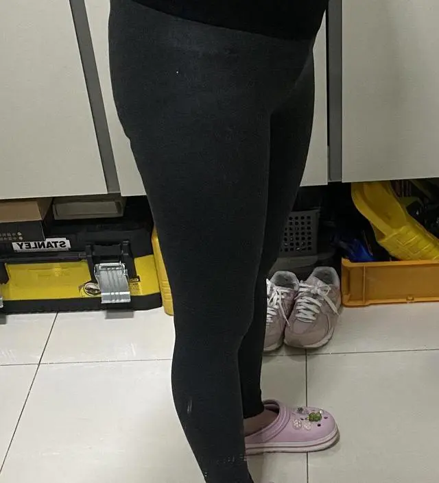 도톰하고 딱 맞아요 ㅎ 배도 편하고
