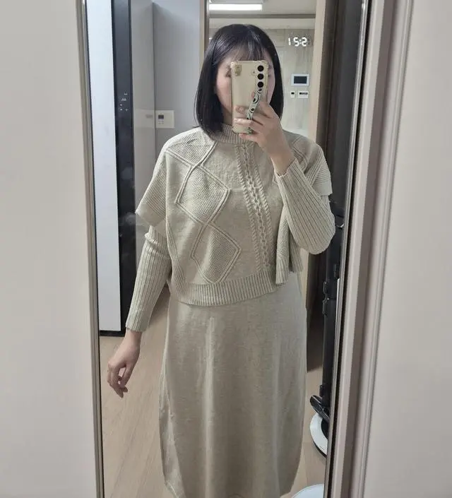 통뚱한 산모인데 상체는 좀 끼네요ㅠ ㅋㅋㅋ날씬66까지는 넉넉하실듯. 아래는 당연히 편